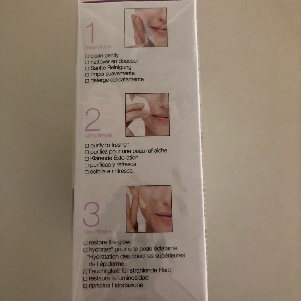 SOLD!! 🎊 Clinique 3-Step System - Picture 2 of 4